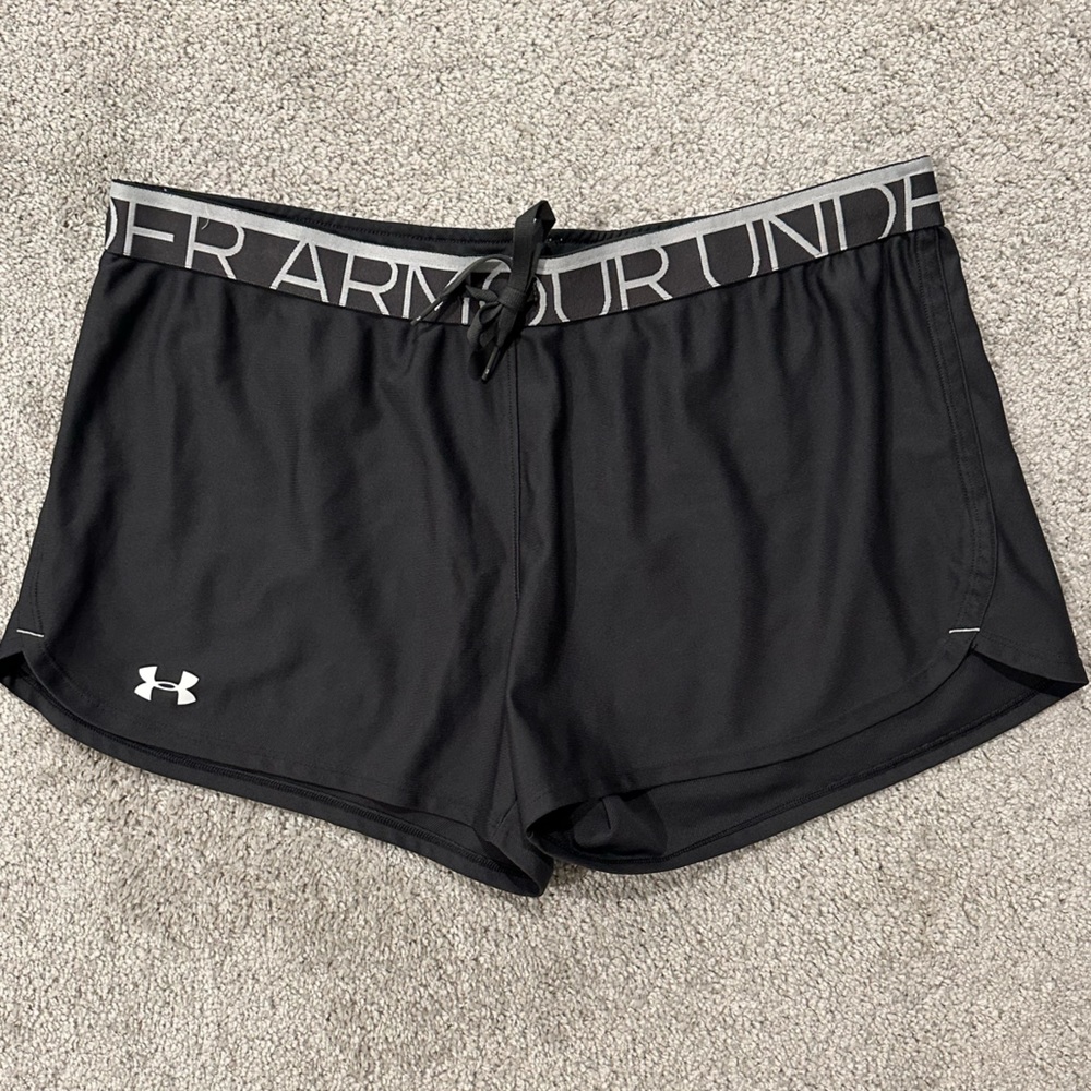 Under Armour women’s athletic workout shorts dark grey XL